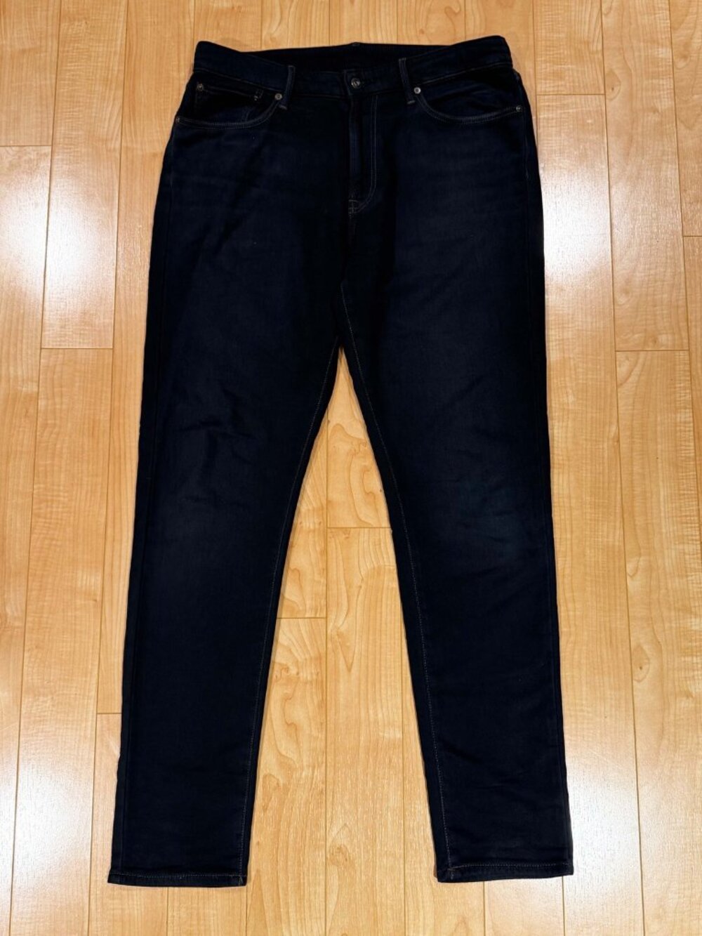 Uniqlo EZY Jeans - Dark Blue Wash (L)